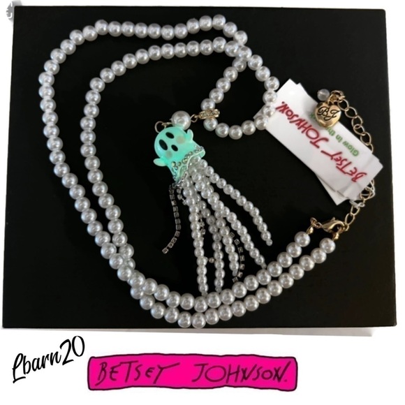Betsey Johnson Pearl Diamond White Ghost Necklace Halloween Jewelry Glow in Dark - Picture 4 of 5